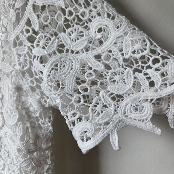 LIKE NEW PHILOSOPHY WHITE LACED TOP SIZE SMALL - Picture 8 of 13